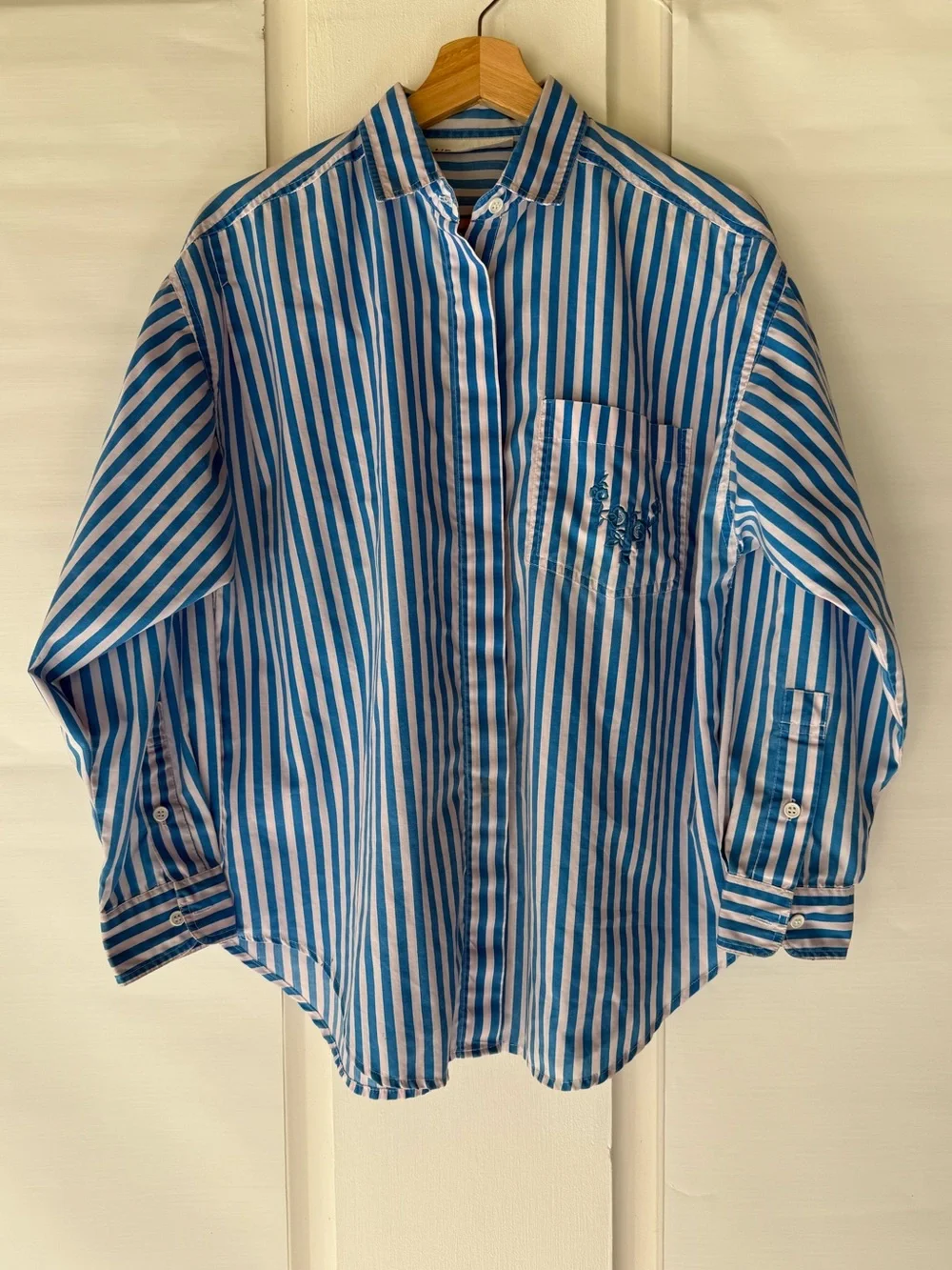 Vintage 90s Liz Thomas White & blue Striped Button Down Shirt with embroidery M - Picture 1 of 13